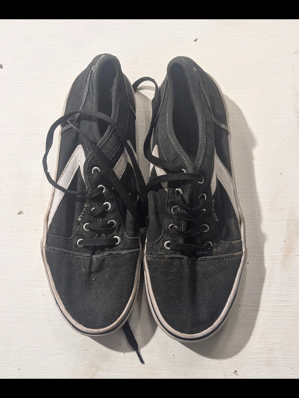 Airwalk Black and White Canvas Skate Shoes - Picture 6 of 6